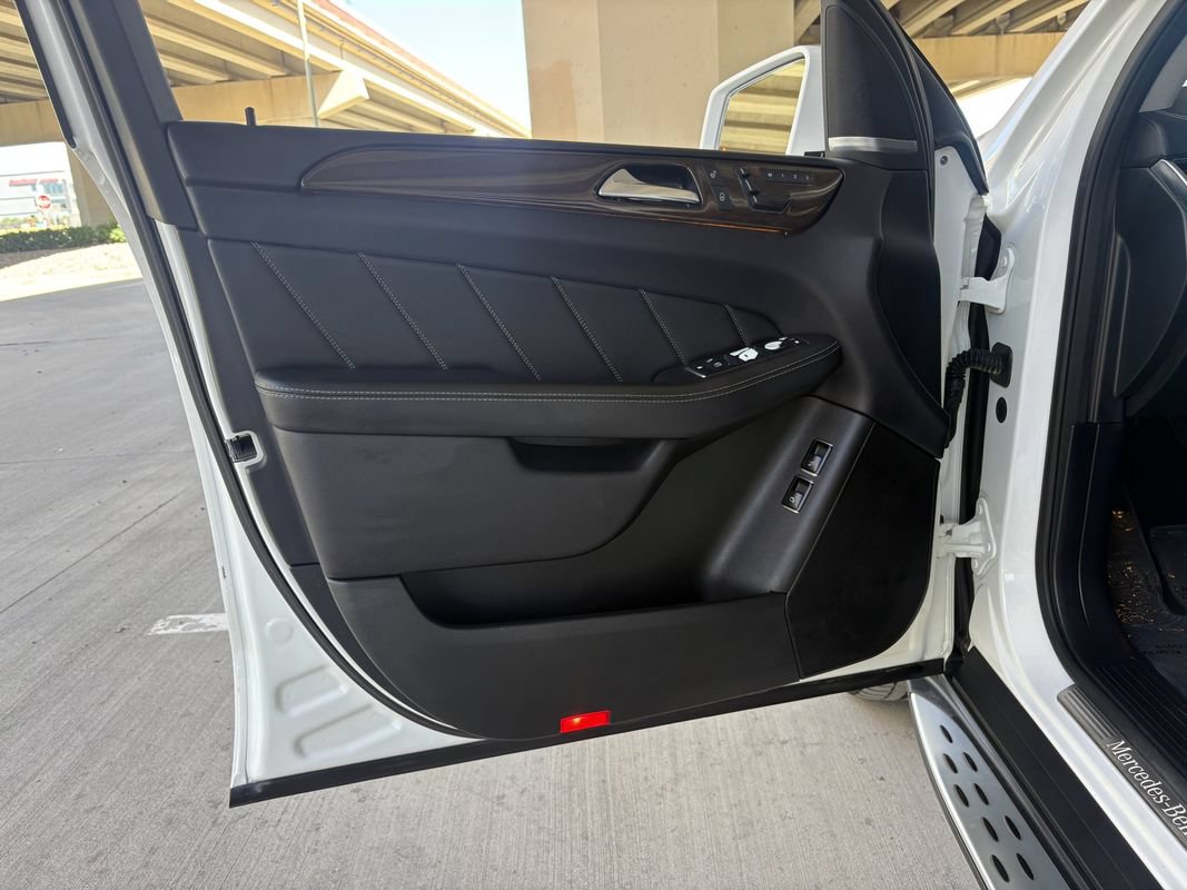 Used 2015 Mercedes-Benz GL 450 4MATIC image 27