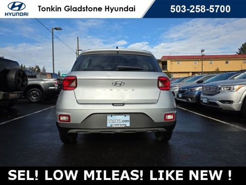 Used 2020 Hyundai Venue SEL w/ Convenience Package image 6