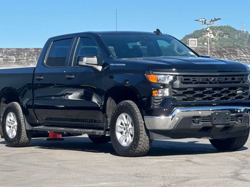 Used 2025 Chevrolet Silverado 1500 W/T w/ WT Value Package image 9