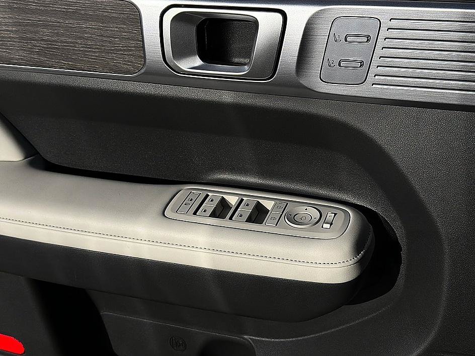 Certified 2025 Hyundai Santa Fe Limited FWD image 22