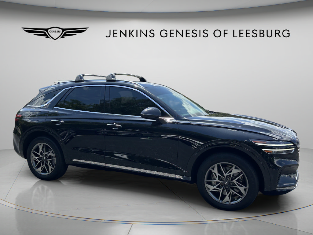 Used 2023 Genesis GV70 2.5T w/ Select Package AWD/4WD image 2