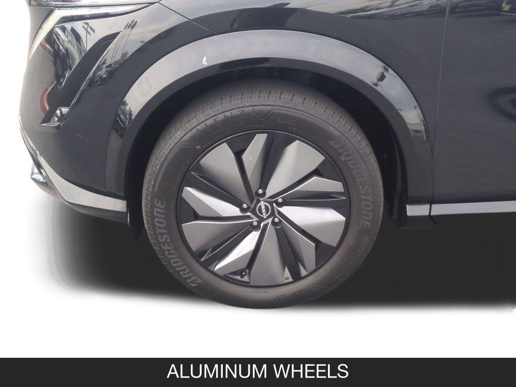 Used 2024 Nissan Ariya AWD image 11
