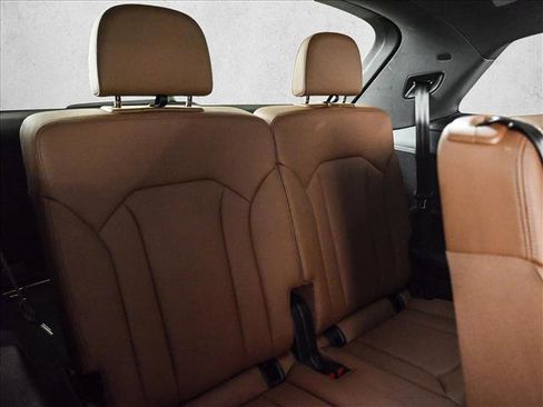 Used 2025 Audi Q7 3.0T Premium Plus image 22