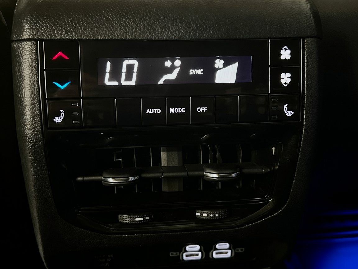Used 2023 Jeep Grand Cherokee L Overland AWD/4WD image 20