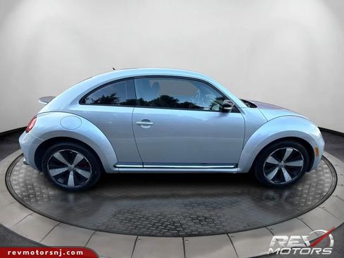 Used 2012 Volkswagen Beetle 2.0T image 6