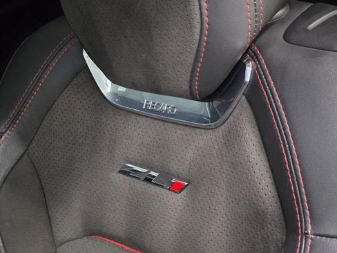 Used 2022 Chevrolet Camaro ZL1 image 19