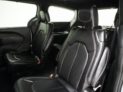 New 2026 Chrysler Pacifica Select FWD image 14