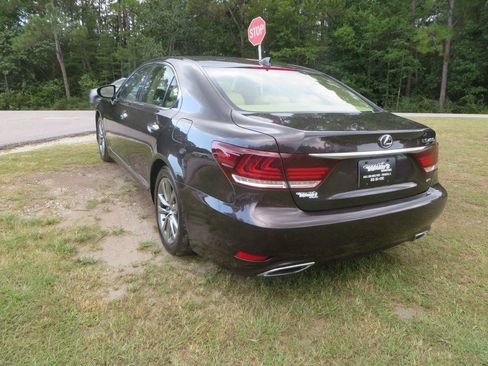 Used 2016 Lexus LS 460 AWD w/ Comfort Package image 8