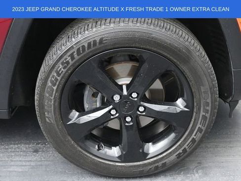 Used 2023 Jeep Grand Cherokee Altitude image 40