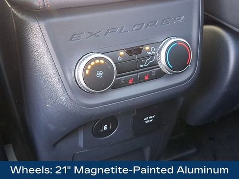Used 2025 Ford Explorer ST image 15