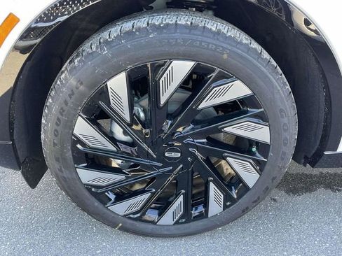 New 2026 Lincoln Nautilus Reserve image 5