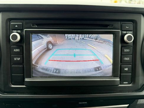 Used 2019 Toyota Tacoma SR w/ SR Convenience Package image 23