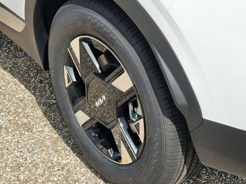 New 2026 Kia Sportage LX FWD image 5
