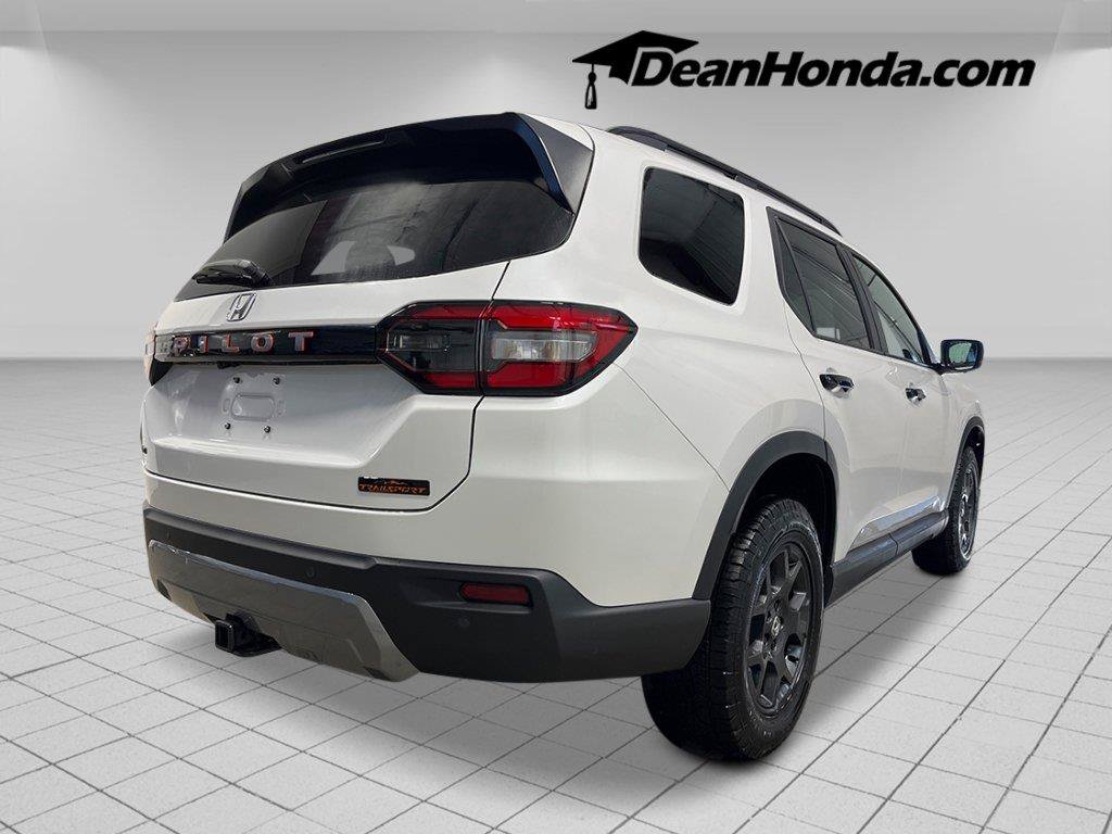 New 2026 Honda Pilot TrailSport image 5