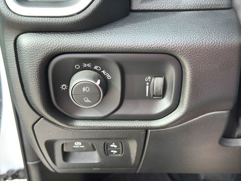 Used 2022 RAM 1500 Big Horn image 30