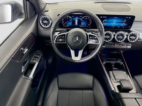 Used 2021 Mercedes-Benz GLB 250 image 10