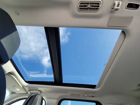 New 2025 Lincoln Navigator Reserve image 10