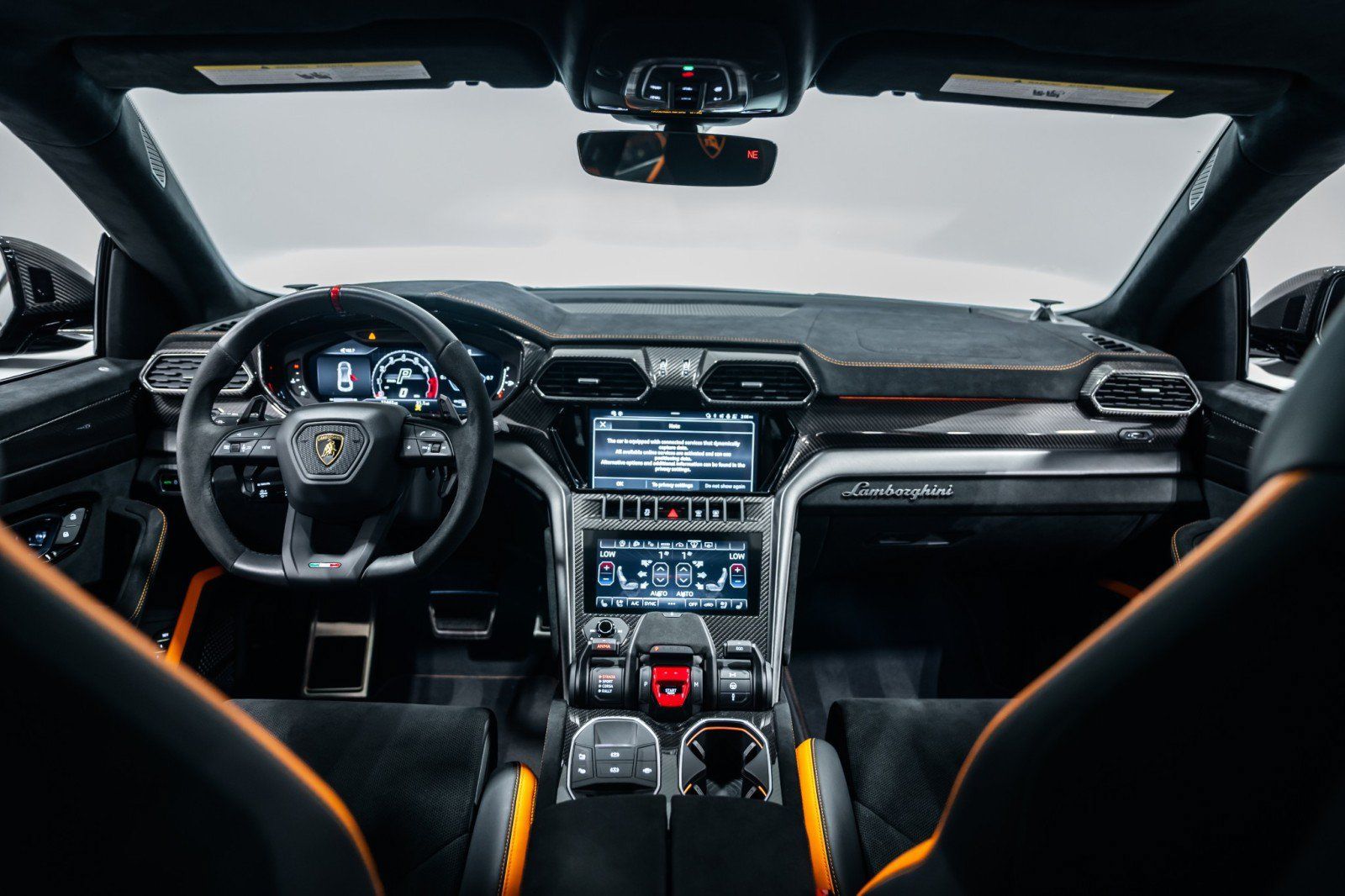 Used 2024 Lamborghini Urus Performante AWD/4WD image 12