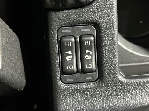 Used 2017 Subaru Crosstrek 2.0i Premium w/ Moonroof Package image 27