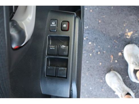 Used 2011 Honda Fit Sport image 10