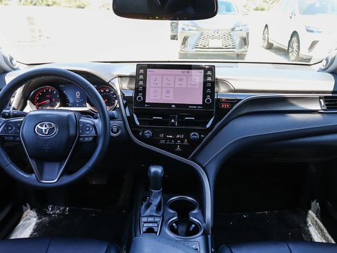 Used 2024 Toyota Camry XSE FWD image 13