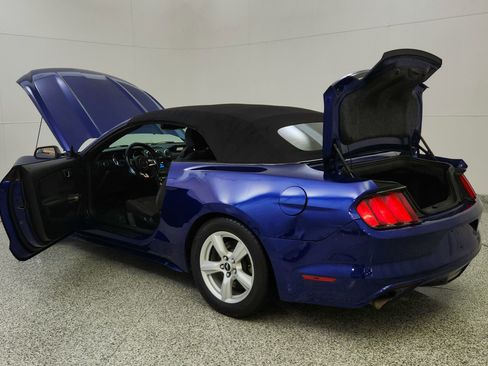 Used 2016 Ford Mustang Convertible RWD image 11