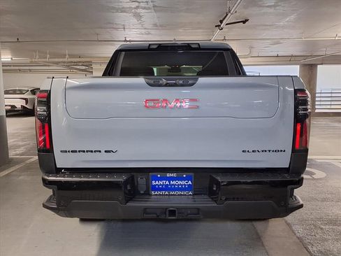 New 2026 GMC Sierra EV Elevation w/ LPO, Elevation Dark Package AWD/4WD image 9