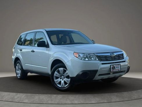 Used 2010 Subaru Forester 2.5X AWD/4WD image 3