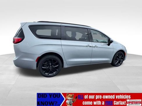 New 2026 Chrysler Pacifica Limited w/ S Appearance Package image 8
