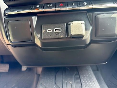 Used 2019 Chevrolet Silverado 1500 RST w/ All-Star Edition AWD/4WD image 37