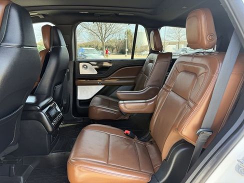 Used 2020 Lincoln Aviator Reserve w/ Equipment Group 201A image 27