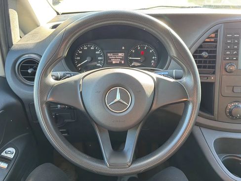 Used 2017 Mercedes-Benz Metris Passenger w/ Appearance Package image 10