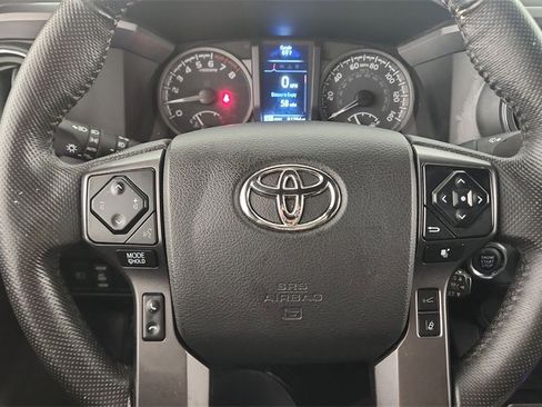 Used 2023 Toyota Tacoma TRD Off-Road image 11