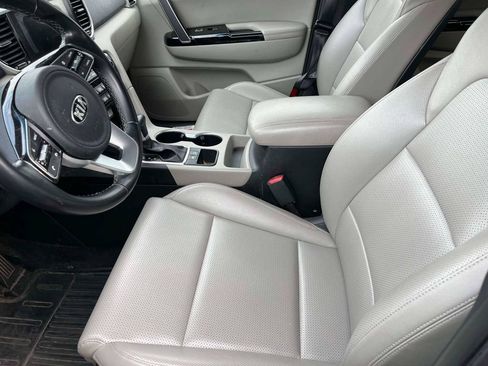 Used 2020 Kia Sportage EX FWD image 5