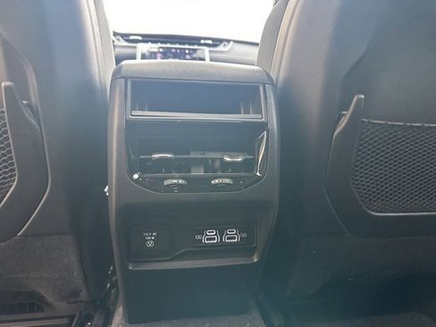 Used 2022 Jeep Grand Cherokee Altitude image 19