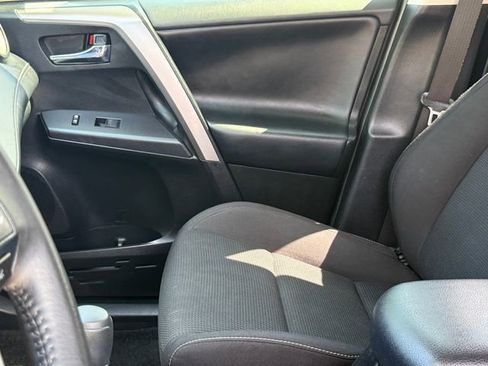 Used 2018 Toyota RAV4 XLE w/ Plus Extra Value Package FWD image 11