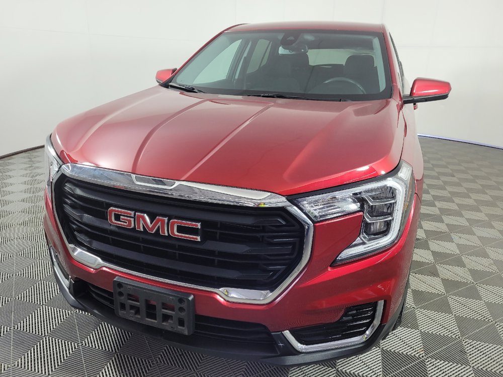 Used 2024 GMC Terrain SLE FWD image 15