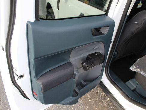 New 2025 Ford Maverick XL w/ 4K Tow Package image 16