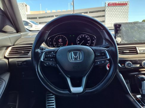 Used 2018 Honda Accord Sport image 13