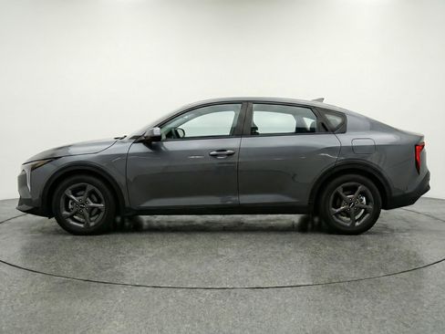 Used 2025 Kia K4 LXS image 5