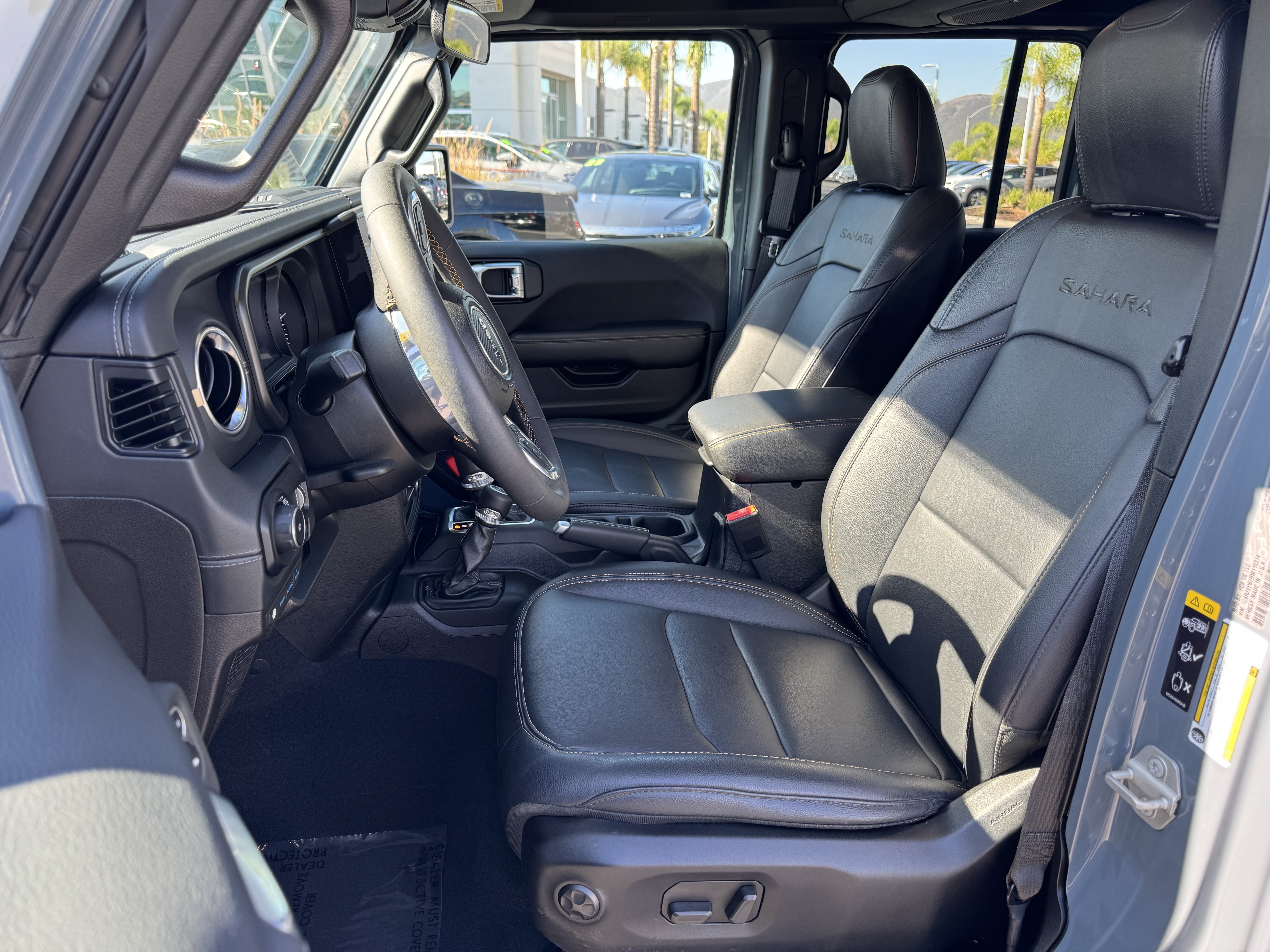 Used 2024 Jeep Wrangler Unlimited Sahara AWD/4WD image 17