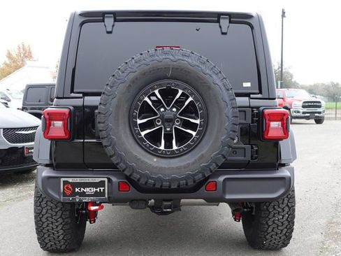 New 2026 Jeep Wrangler Unlimited Rubicon w/ Technology Group image 11