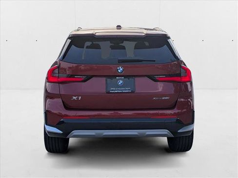 Used 2026 BMW X1 xDrive28i w/ Technology Package image 7