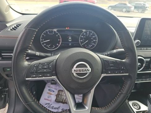 Used 2023 Nissan Sentra SR FWD image 17