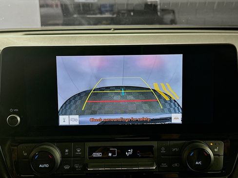 Used 2025 Toyota Grand Highlander FWD image 21