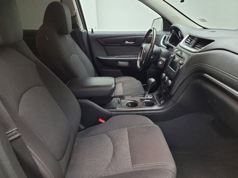 Used 2017 Chevrolet Traverse LT w/ Style and Technology Package image 21