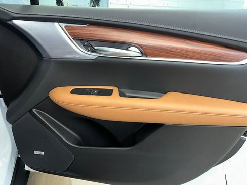 New 2026 Cadillac XT5 Premium Luxury w/ LPO, Floor Liner Package image 33