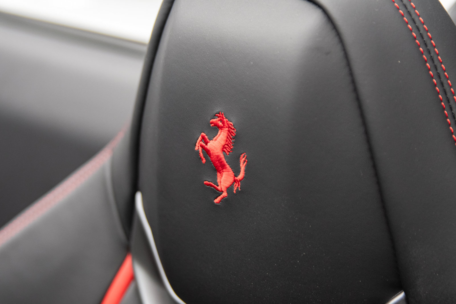 Used 2025 Ferrari 296 GTS RWD image 26