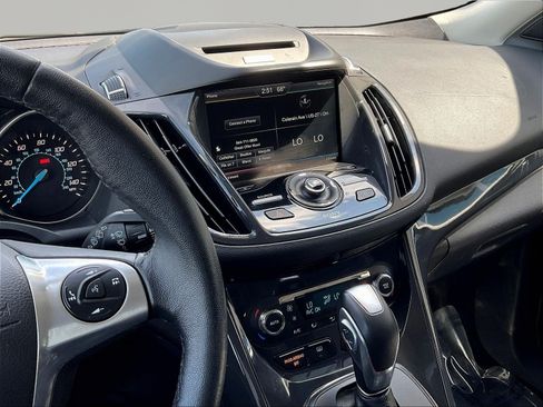 Used 2015 Ford Escape Titanium FWD image 9