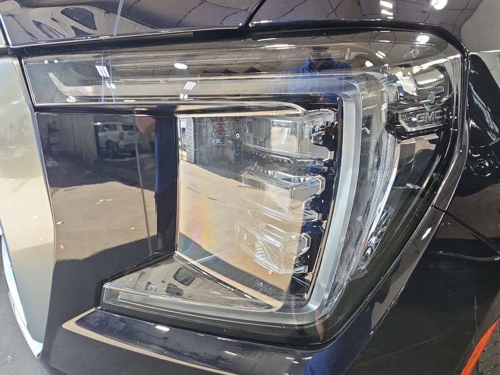 Used 2022 GMC Yukon Denali AWD/4WD image 38